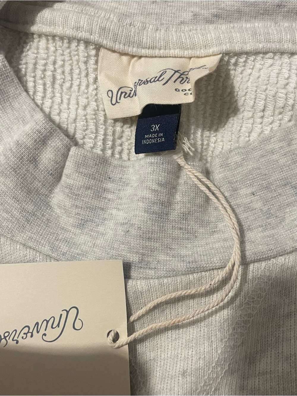 Universal Thread 3X Gray & Cream Sweatshirt - Picture 4 of 5